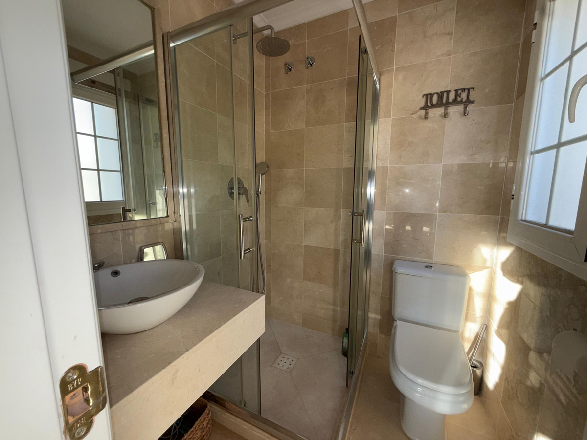 4 Bed Apartment for sale in Nueva Andalucía Costa Del Sol, Málaga, Spain