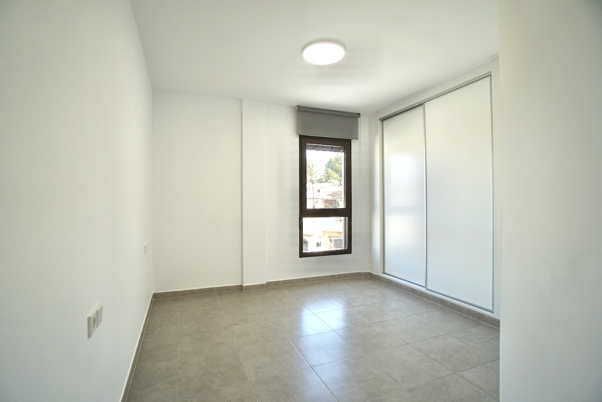 Se vende Apartamento Planta Media de 2 dormitorios en Costa Blanca, Alicante, España