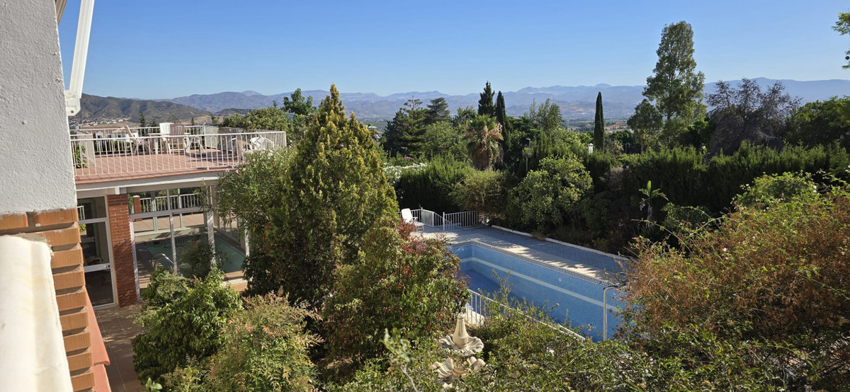Se vende Villa - Chalet de 6 dormitorios en Costa Del Sol, Málaga, España