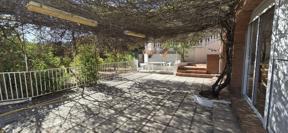 Se vende Villa - Chalet de 6 dormitorios en Costa Del Sol, Málaga, España