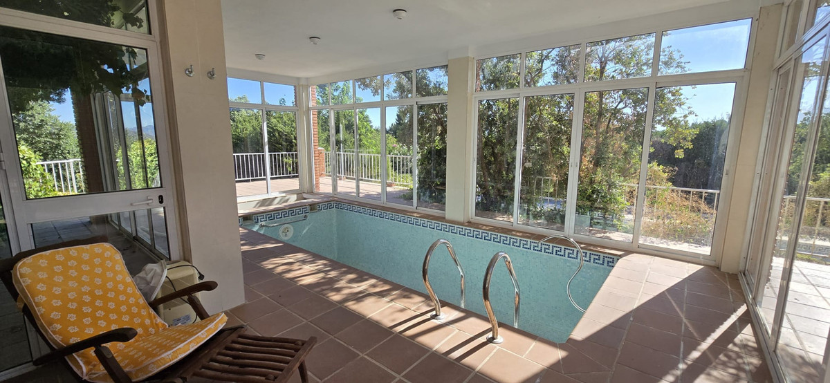 Se vende Villa - Chalet de 6 dormitorios en Costa Del Sol, Málaga, España