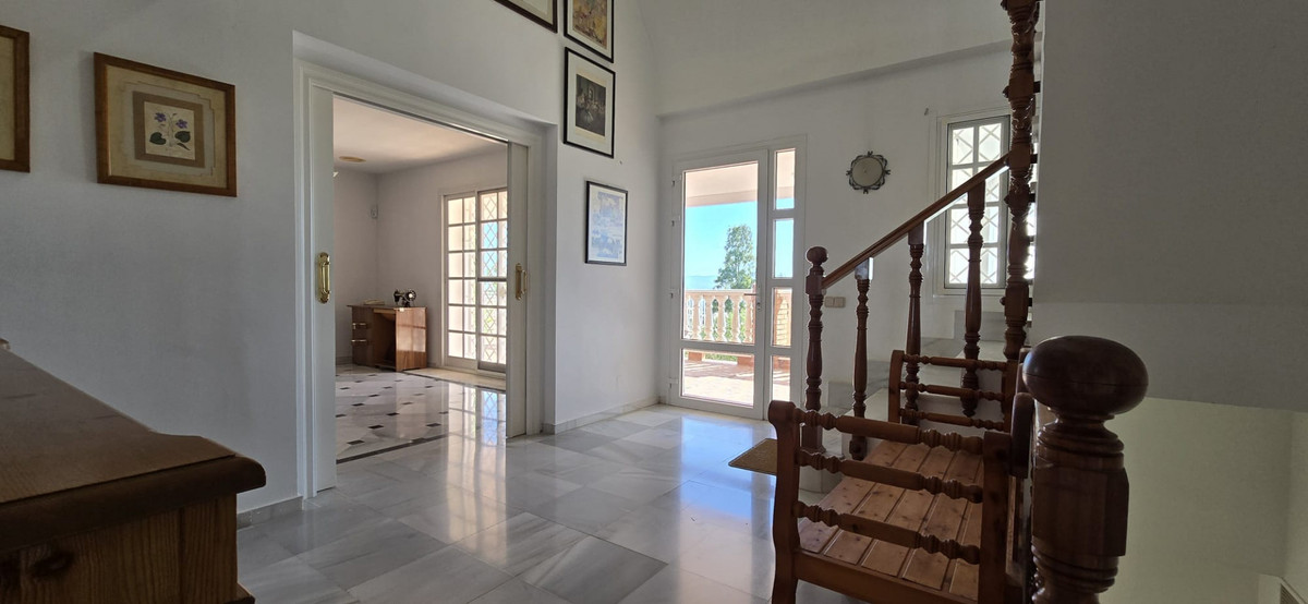 Se vende Villa - Chalet de 6 dormitorios en Costa Del Sol, Málaga, España