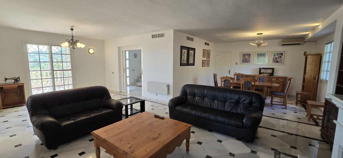 Se vende Villa - Chalet de 6 dormitorios en Costa Del Sol, Málaga, España
