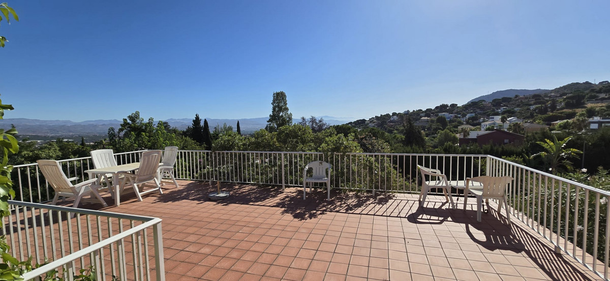 Se vende Villa - Chalet de 6 dormitorios en Costa Del Sol, Málaga, España