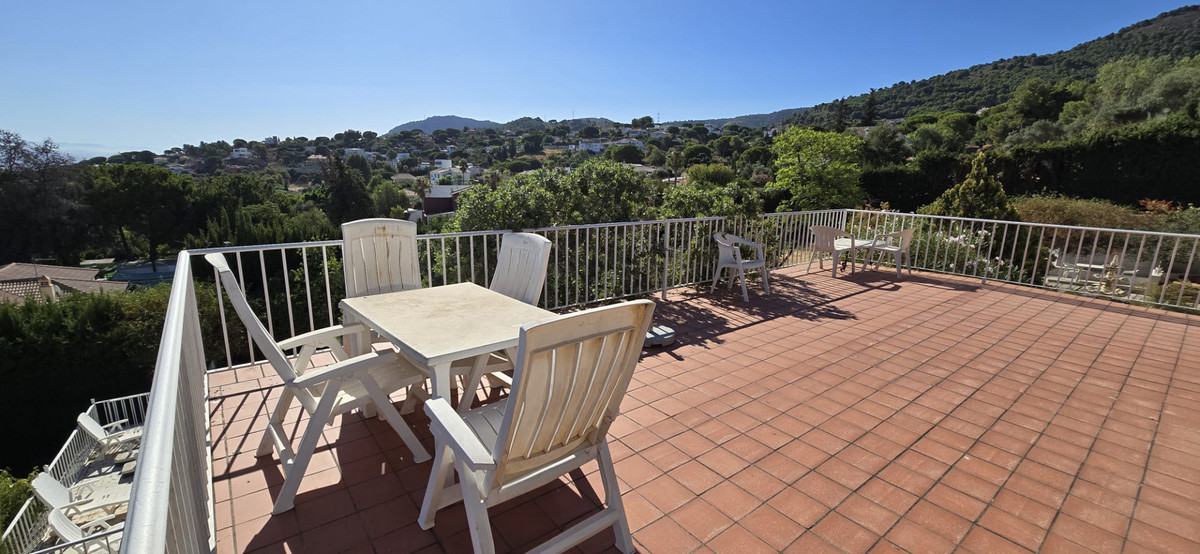 Se vende Villa - Chalet de 6 dormitorios en Costa Del Sol, Málaga, España