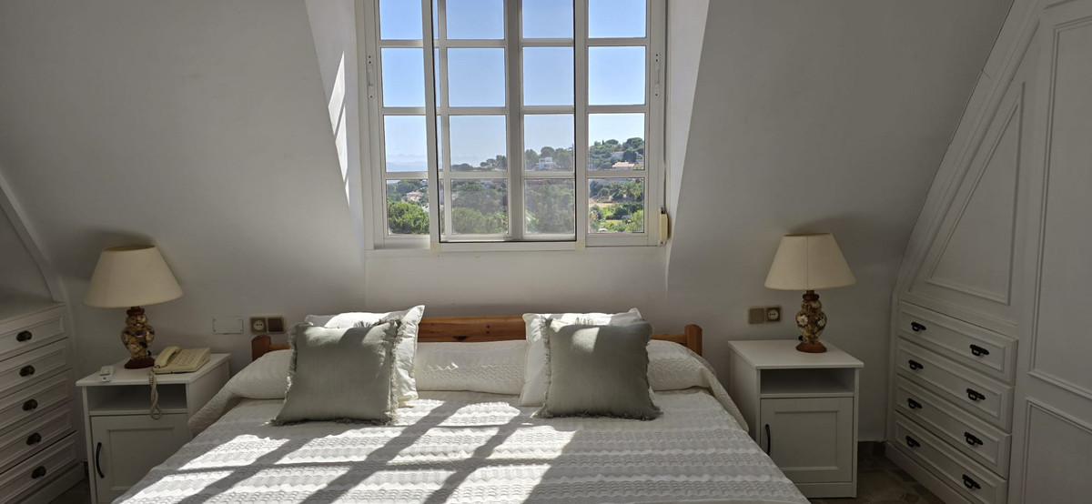 Se vende Villa - Chalet de 6 dormitorios en Costa Del Sol, Málaga, España