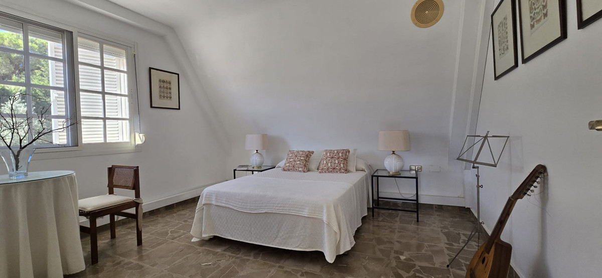 Se vende Villa - Chalet de 6 dormitorios en Costa Del Sol, Málaga, España