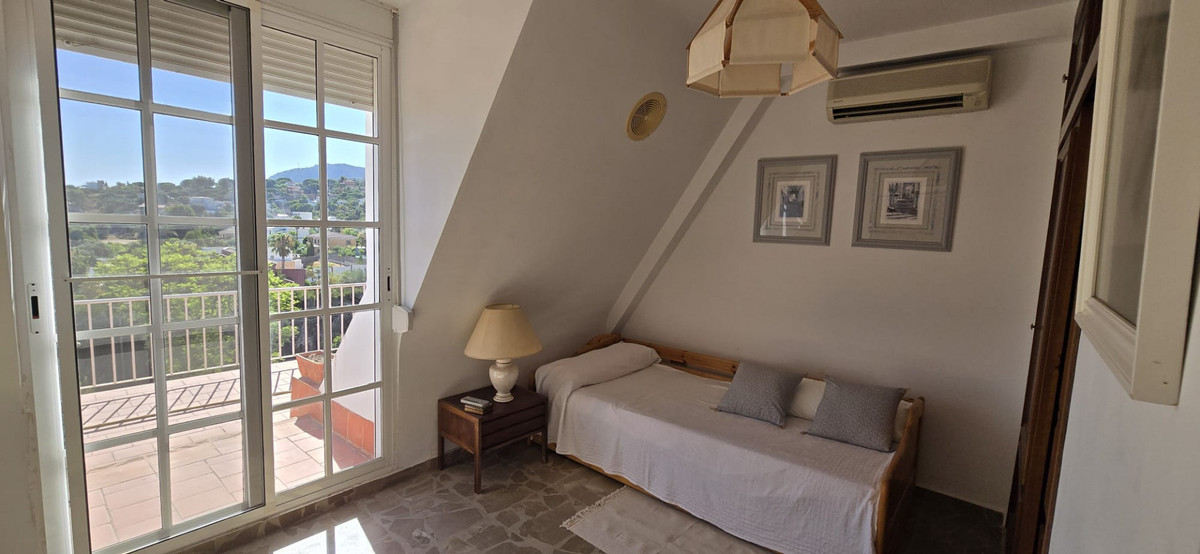 Se vende Villa - Chalet de 6 dormitorios en Costa Del Sol, Málaga, España