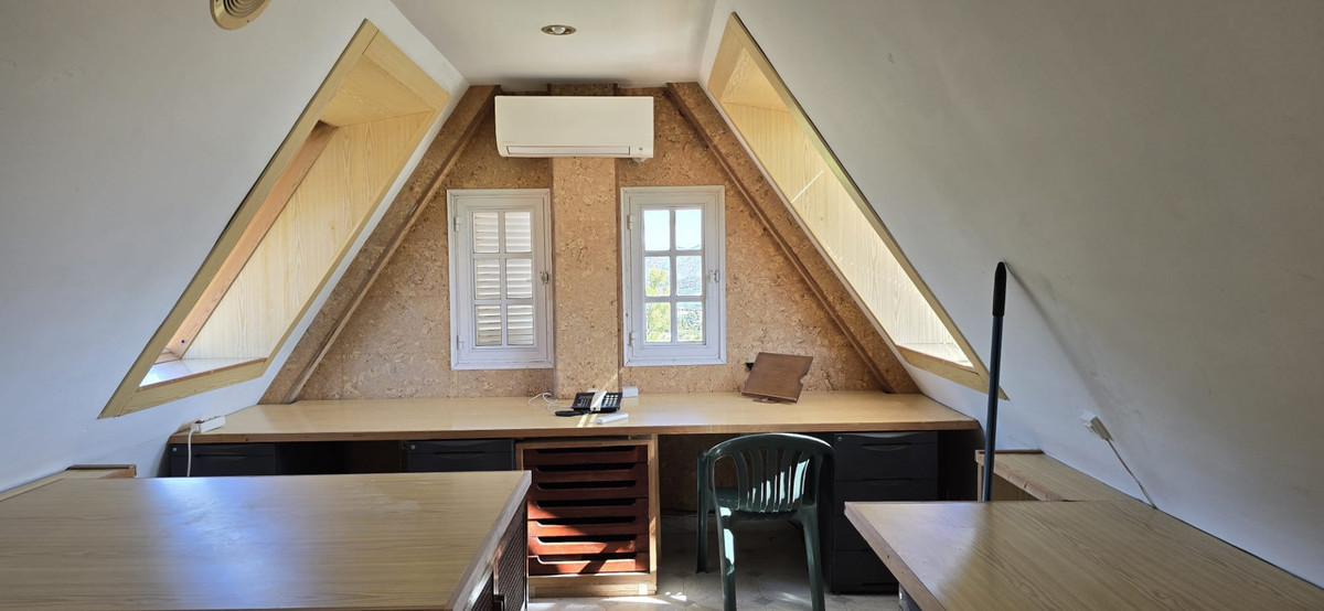 Se vende Villa - Chalet de 6 dormitorios en Costa Del Sol, Málaga, España
