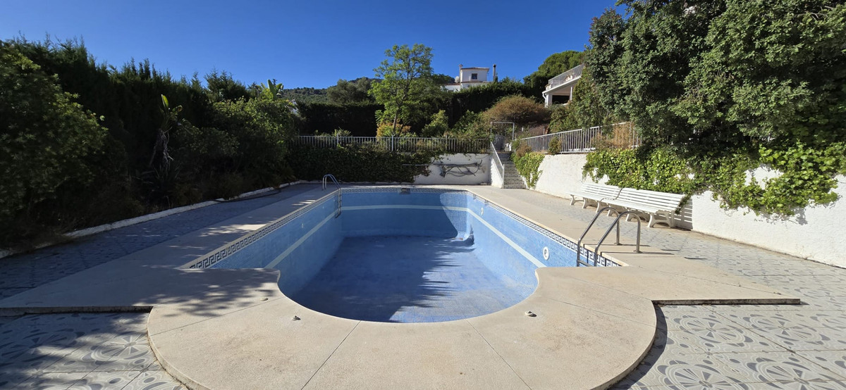 Se vende Villa - Chalet de 6 dormitorios en Costa Del Sol, Málaga, España