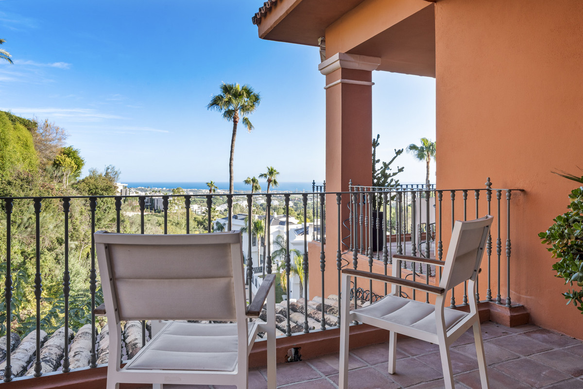 3 Bed Apartment for sale in Monte Halcones Costa Del Sol, Málaga, Spain