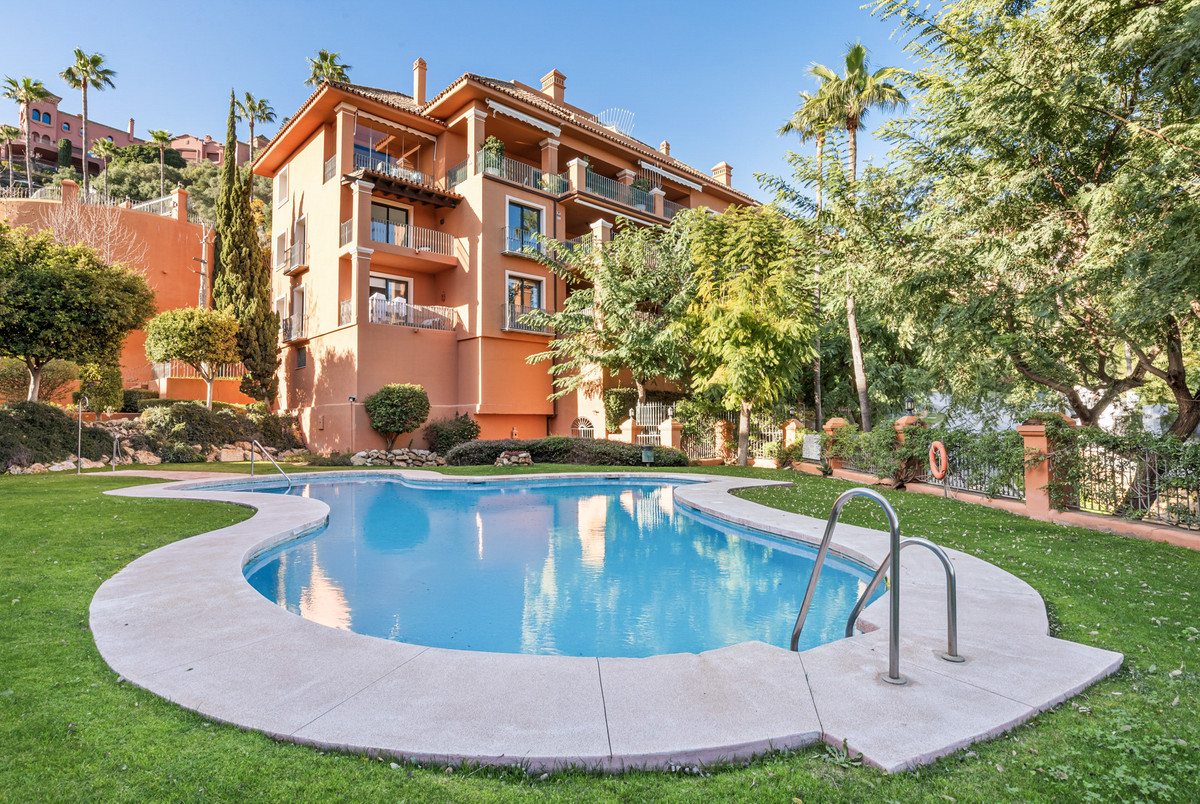 3 Bed Apartment for sale in Monte Halcones Costa Del Sol, Málaga, Spain