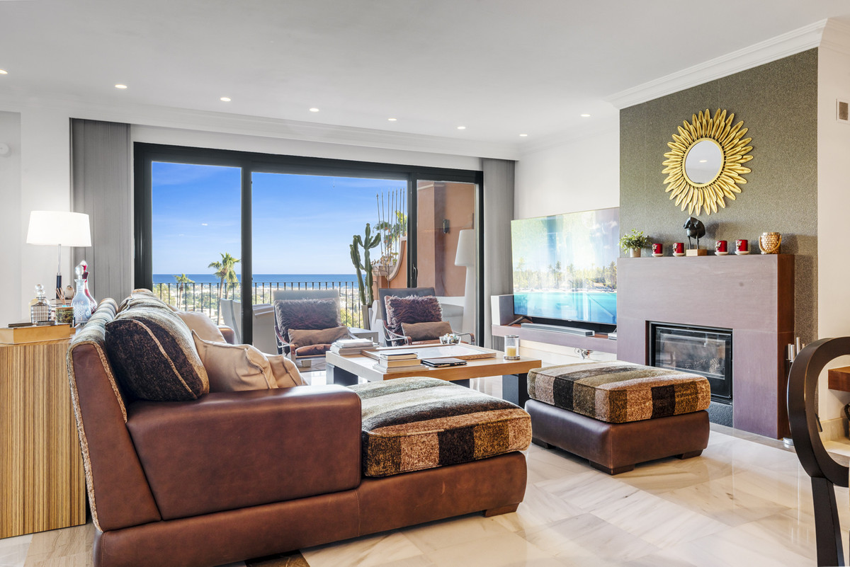 3 Bed Apartment for sale in Monte Halcones Costa Del Sol, Málaga, Spain