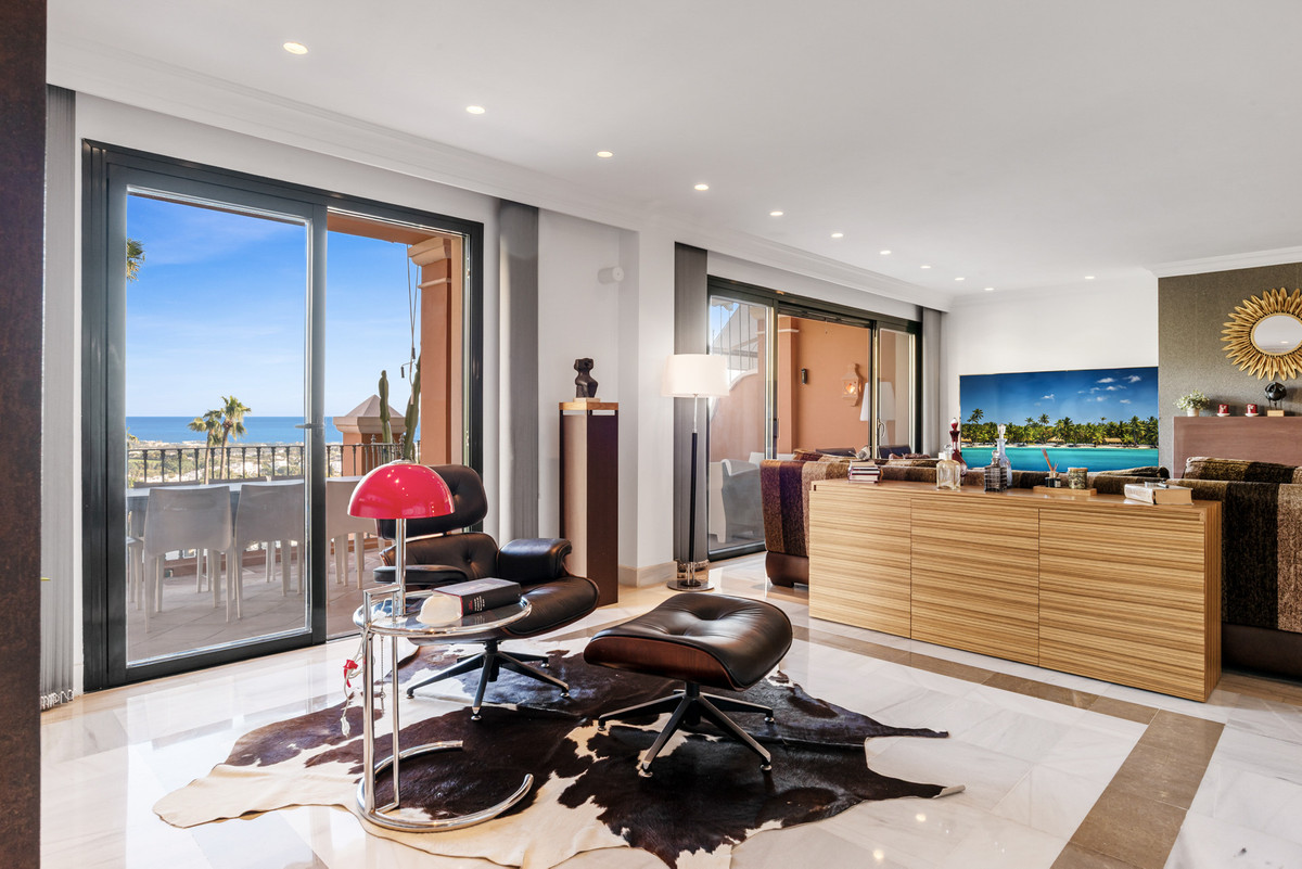 3 Bed Apartment for sale in Monte Halcones Costa Del Sol, Málaga, Spain