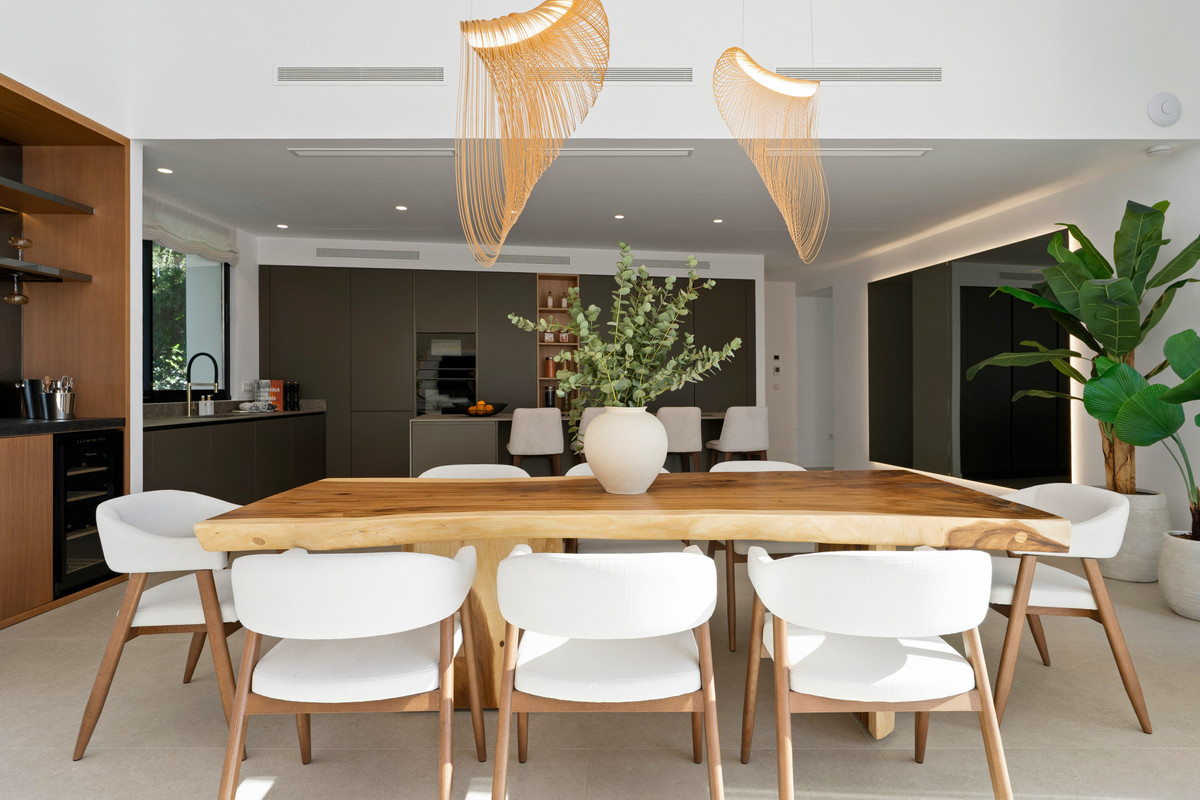 Se vende Villa - Chalet de 6 dormitorios en Costa Del Sol, Málaga, España