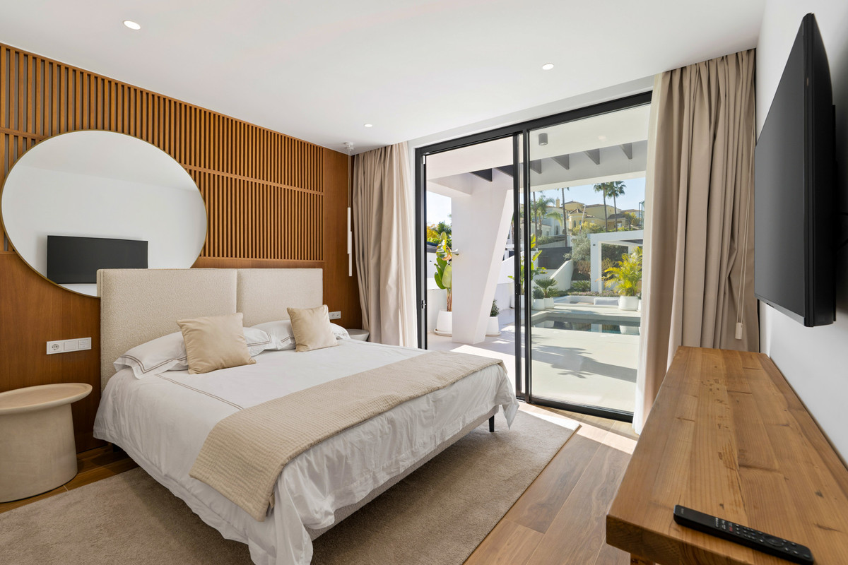 Se vende Villa - Chalet de 6 dormitorios en Costa Del Sol, Málaga, España
