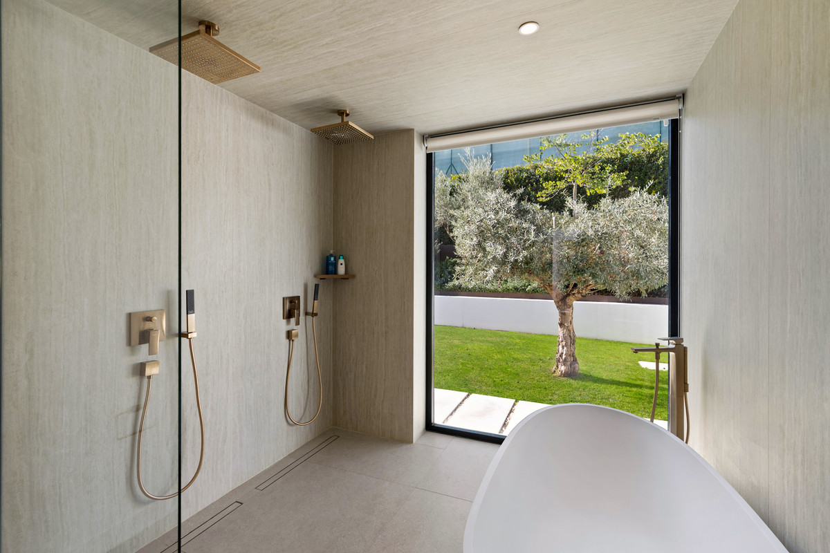Se vende Villa - Chalet de 6 dormitorios en Costa Del Sol, Málaga, España