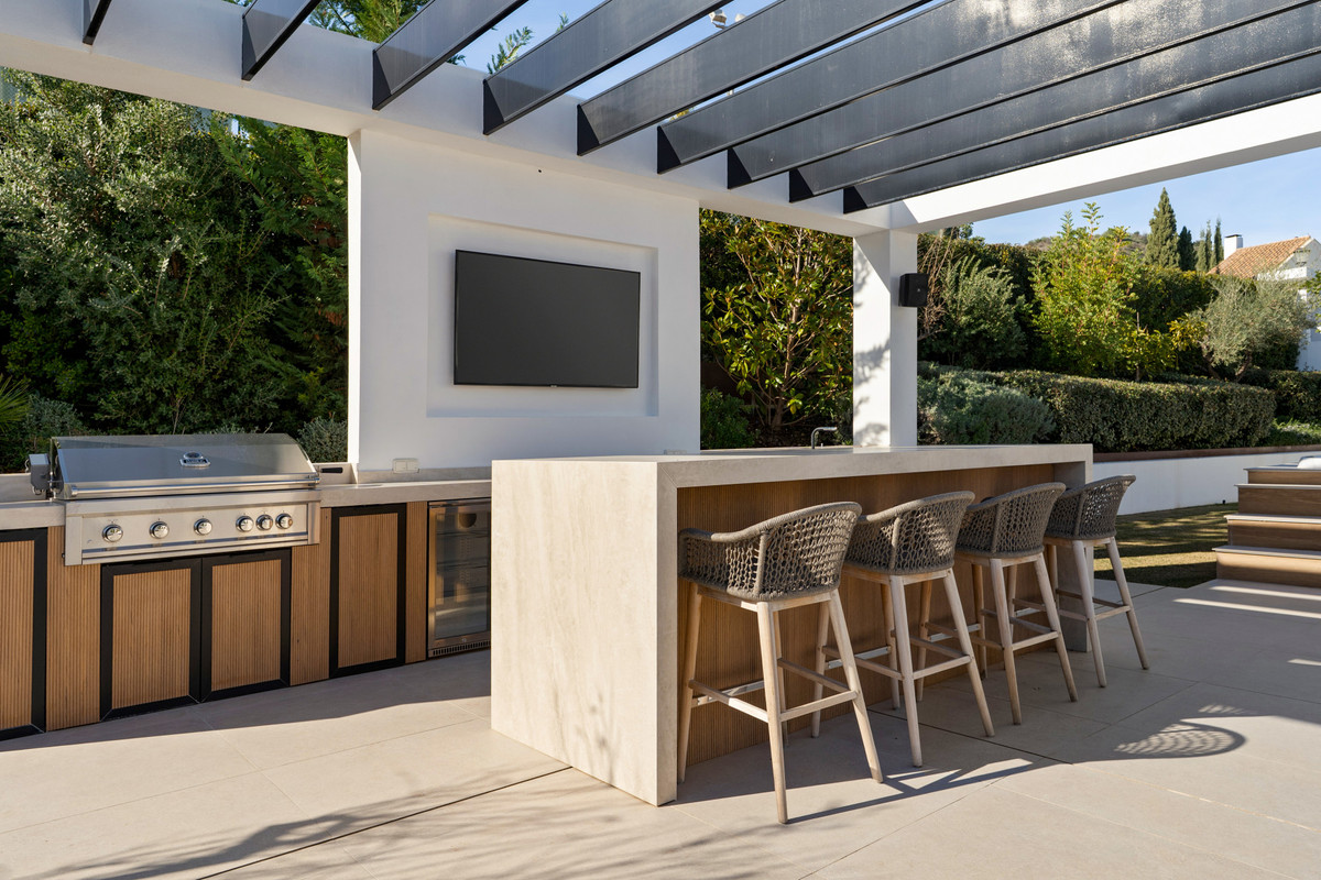 Se vende Villa - Chalet de 6 dormitorios en Costa Del Sol, Málaga, España