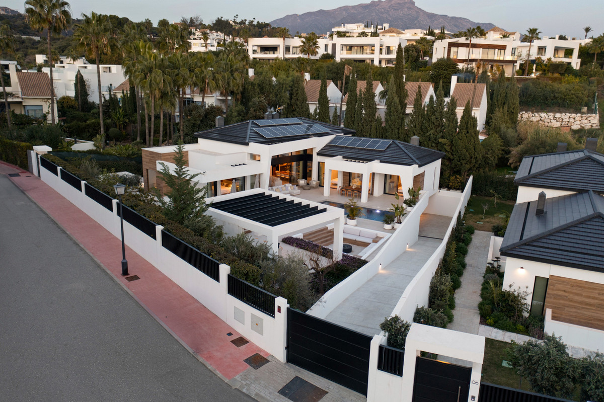 Se vende Villa - Chalet de 6 dormitorios en Costa Del Sol, Málaga, España