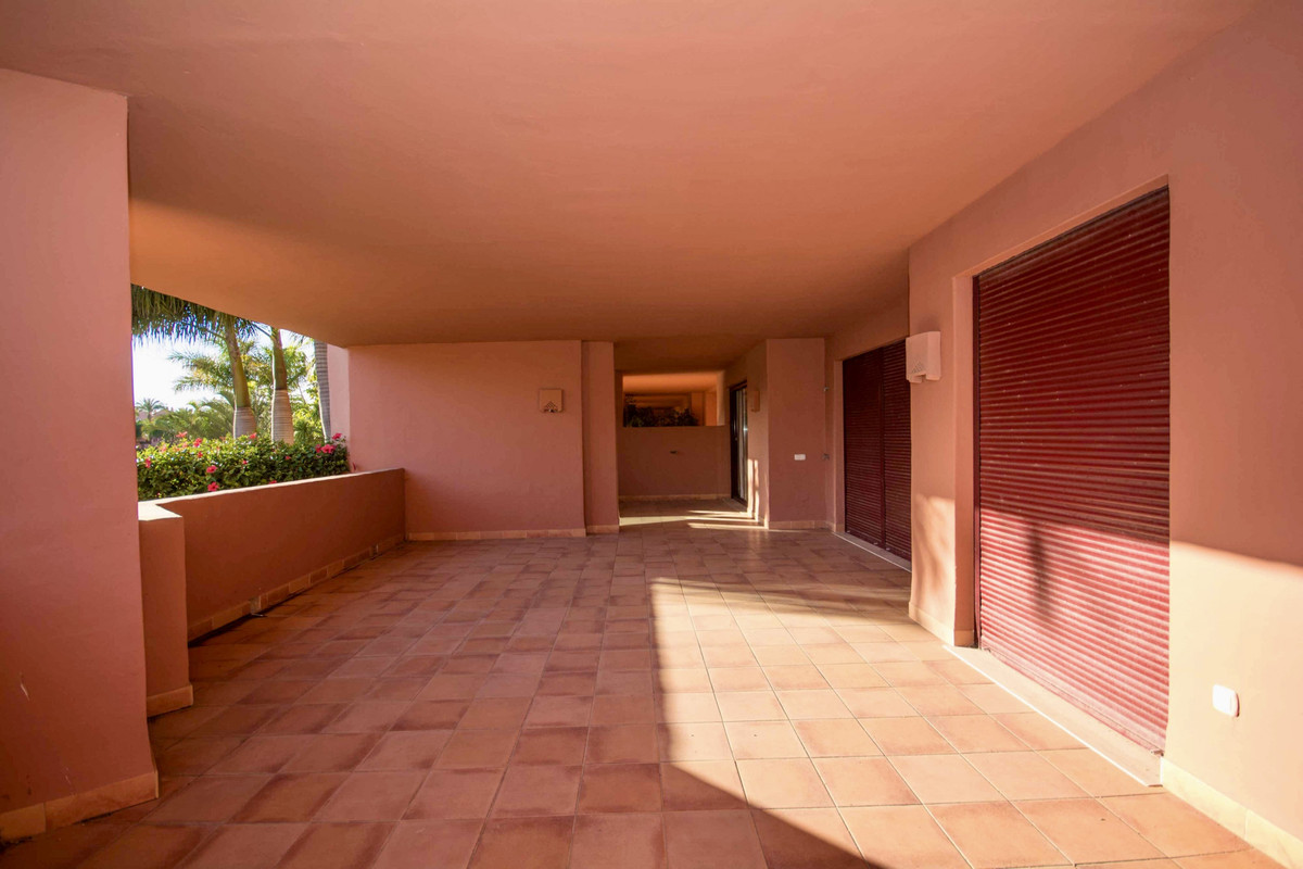 4 Bed Apartment for sale in Estepona Costa Del Sol, Málaga, Spain