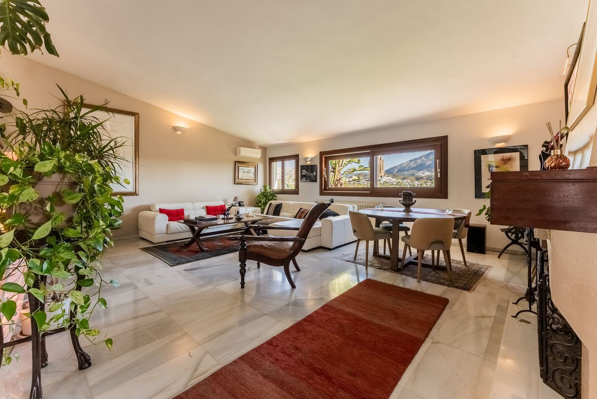 7 Bed Townhouse for sale in Nueva Andalucía Costa Del Sol, Málaga, Spain