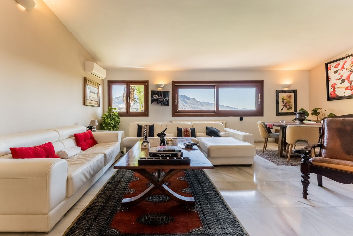 7 Bed Townhouse for sale in Nueva Andalucía Costa Del Sol, Málaga, Spain