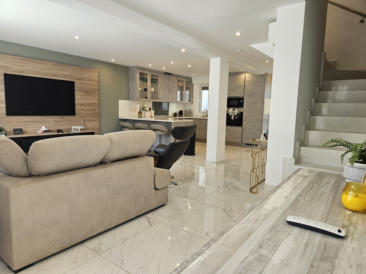 4 Bed Townhouse for sale in La Cala De Mijas Costa Del Sol, Málaga, Spain