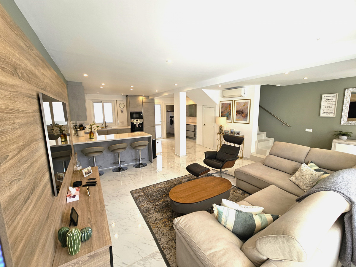 4 Bed Townhouse for sale in La Cala De Mijas Costa Del Sol, Málaga, Spain