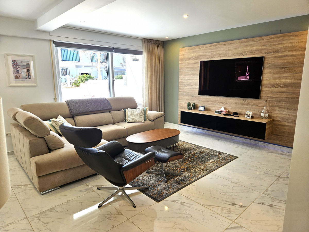 4 Bed Townhouse for sale in La Cala De Mijas Costa Del Sol, Málaga, Spain