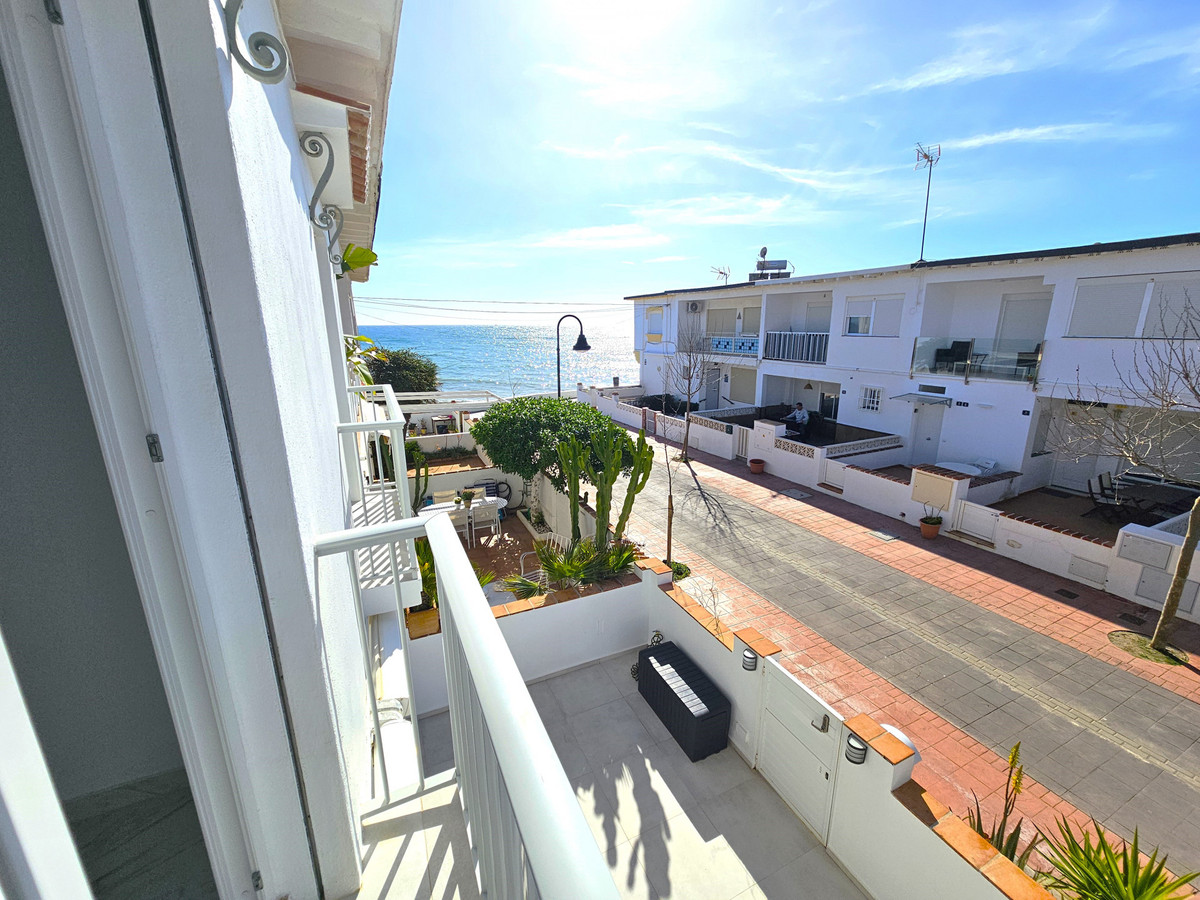 4 Bed Townhouse for sale in La Cala De Mijas Costa Del Sol, Málaga, Spain