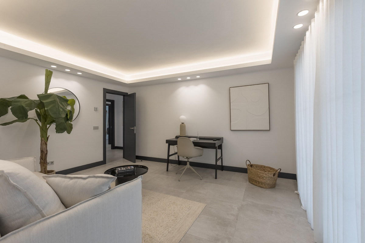 Se vende Villa - Chalet de 5 dormitorios en Costa Del Sol, Málaga, España