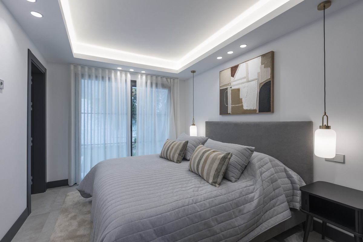 Se vende Villa - Chalet de 5 dormitorios en Costa Del Sol, Málaga, España