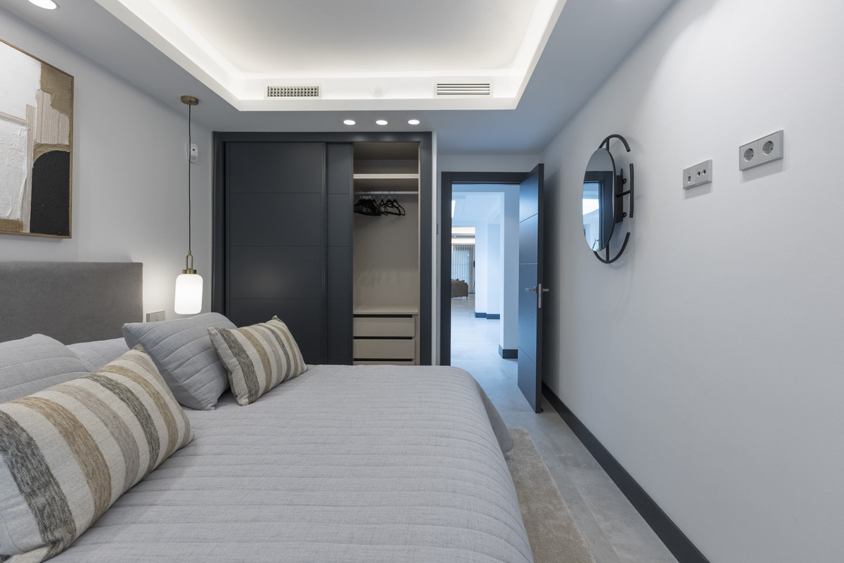 Se vende Villa - Chalet de 5 dormitorios en Costa Del Sol, Málaga, España