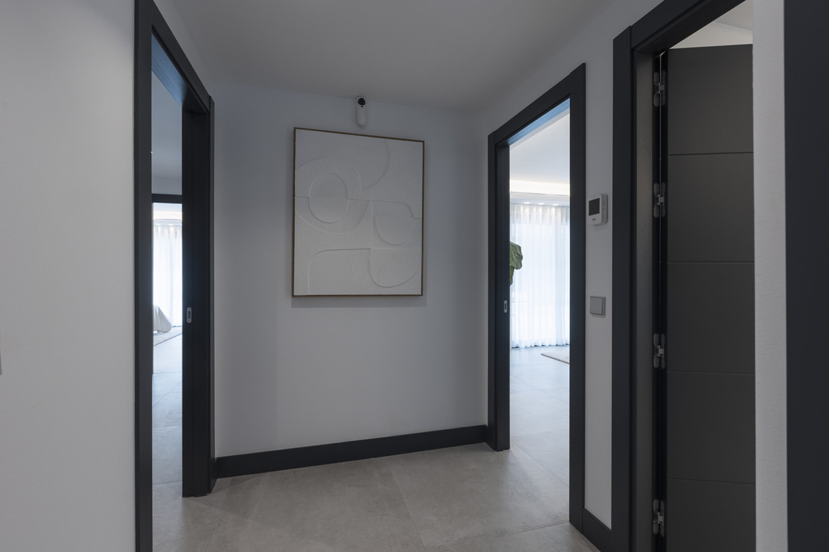 Se vende Villa - Chalet de 5 dormitorios en Costa Del Sol, Málaga, España