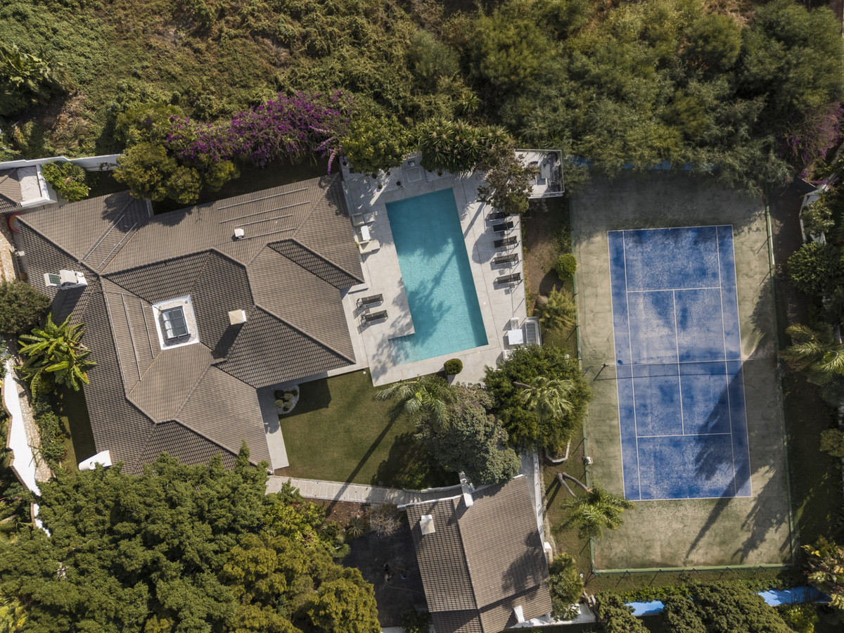 Se vende Villa - Chalet de 5 dormitorios en Costa Del Sol, Málaga, España