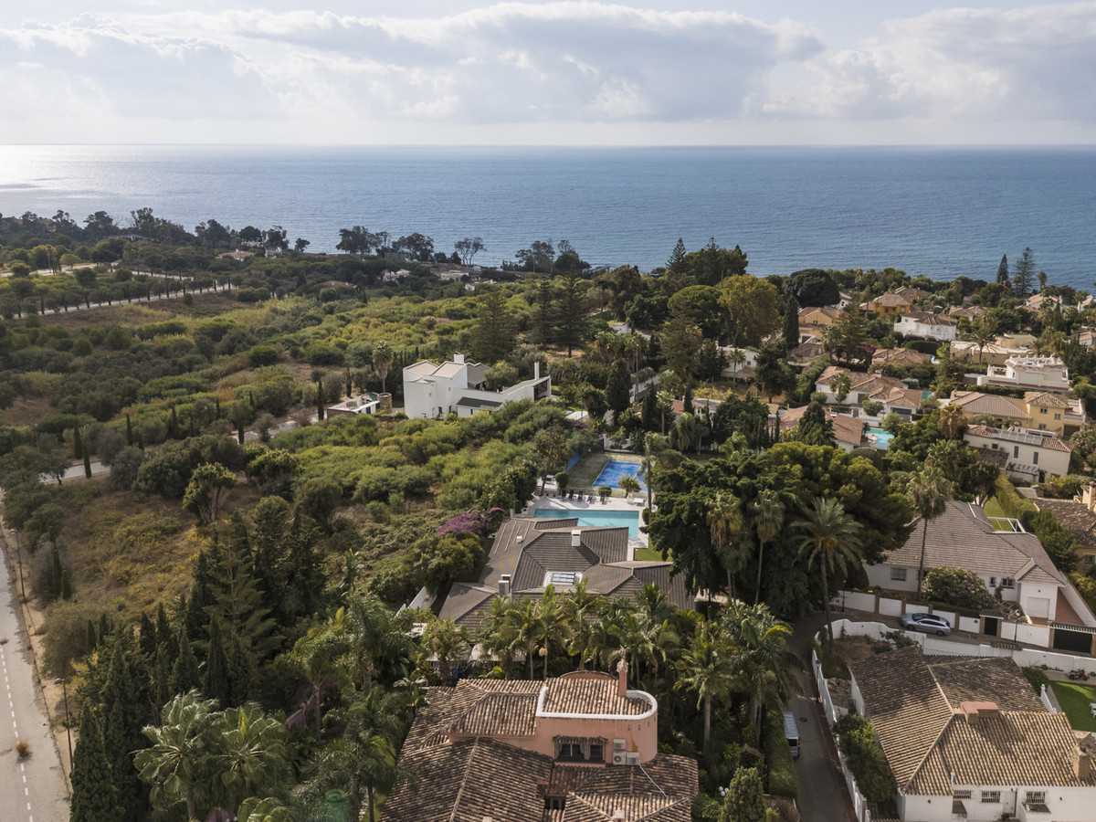 Se vende Villa - Chalet de 5 dormitorios en Costa Del Sol, Málaga, España