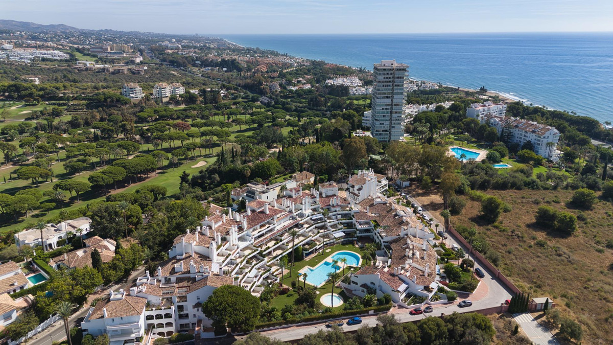 3 Bed Apartment for sale in Marbella Costa Del Sol, Málaga, Spain