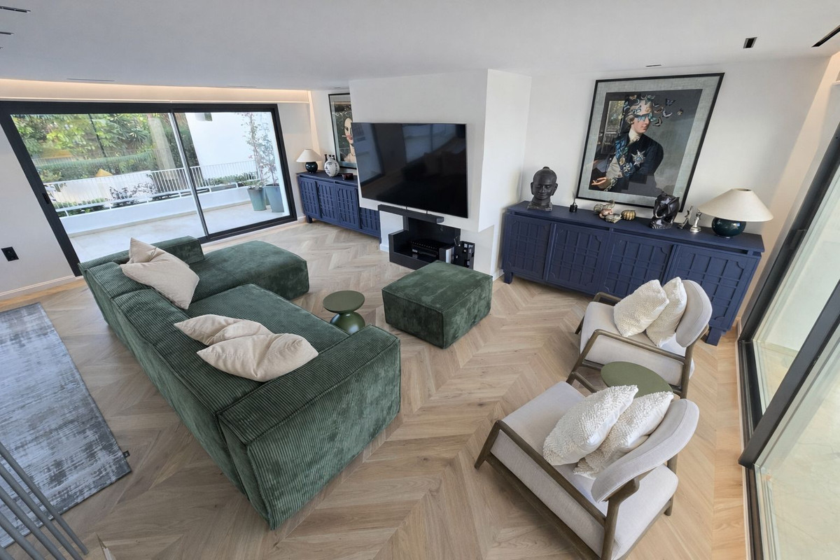 3 Bed Apartment for sale in Marbella Costa Del Sol, Málaga, Spain