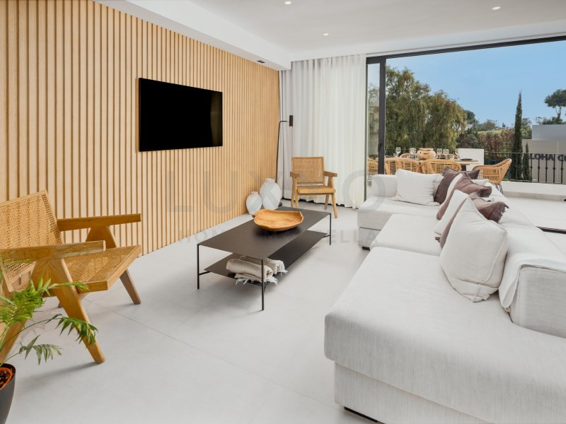 3 Bed Townhouse for sale in Nueva Andalucía Costa Del Sol, Málaga, Spain