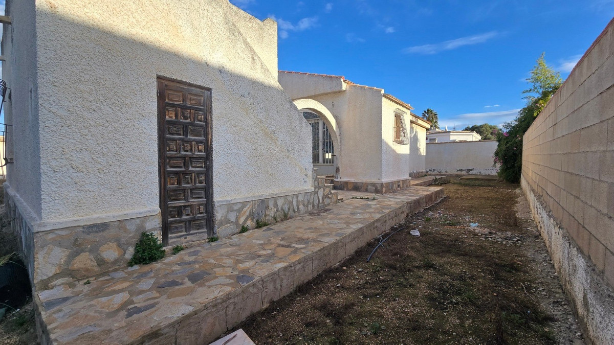 Se vende Villa - Chalet de 3 dormitorios en Costa Blanca, Alicante, España