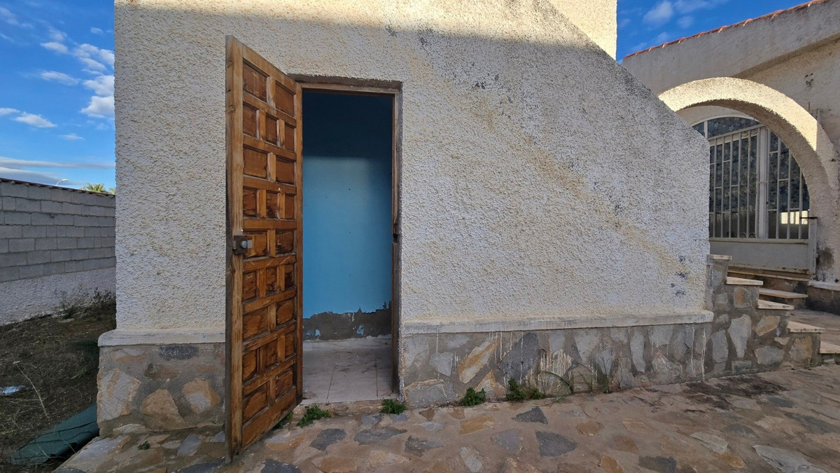 Se vende Villa - Chalet de 3 dormitorios en Costa Blanca, Alicante, España