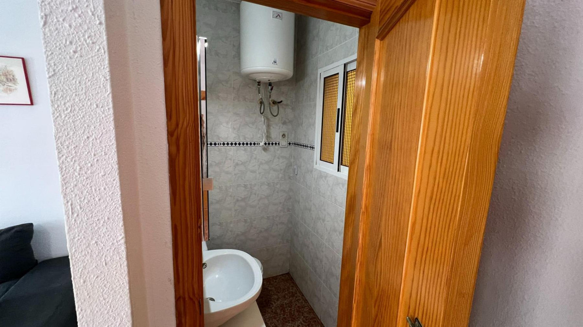 Se vende Bungalow de 2 dormitorios en Costa Blanca, Alicante, España
