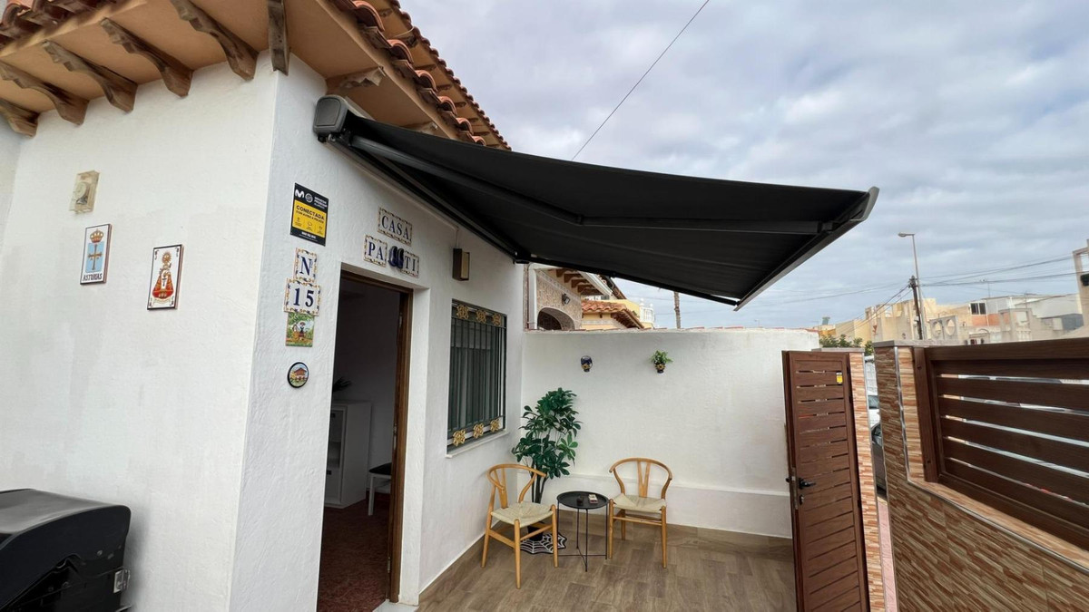 Se vende Bungalow de 2 dormitorios en Costa Blanca, Alicante, España