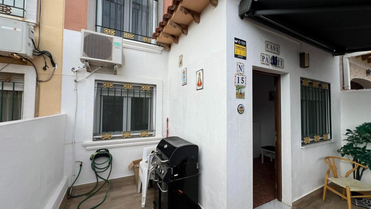 Se vende Bungalow de 2 dormitorios en Costa Blanca, Alicante, España