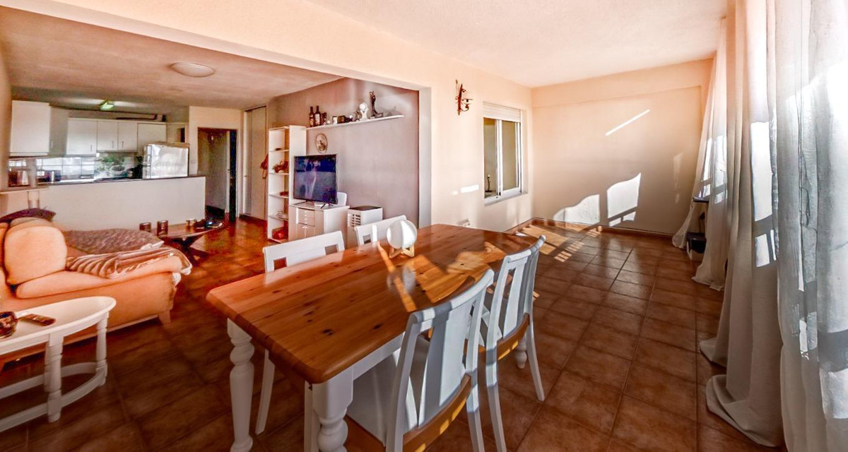 Se vende Apartamento Planta Media de 2 dormitorios en Costa Blanca, Alicante, España