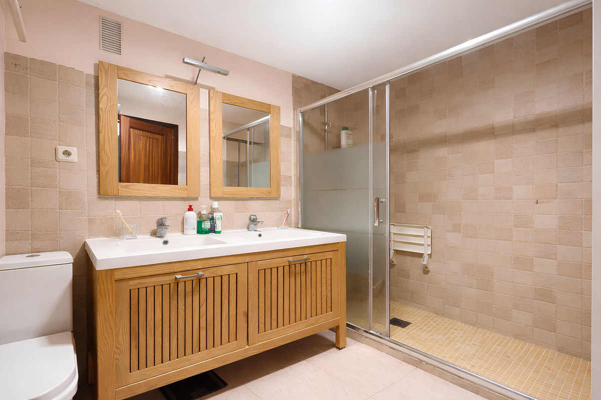2 Bed Apartment for sale in Marbella Costa Del Sol, Málaga, Spain
