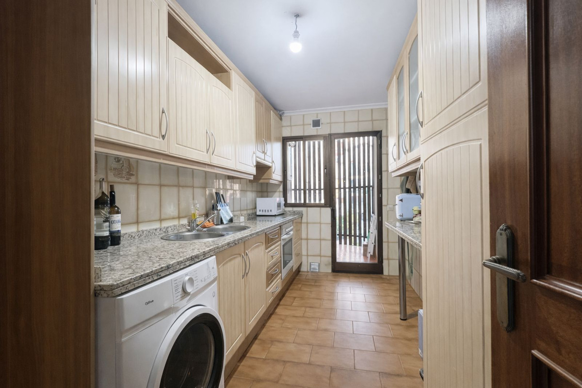 2 Bed Apartment for sale in Marbella Costa Del Sol, Málaga, Spain