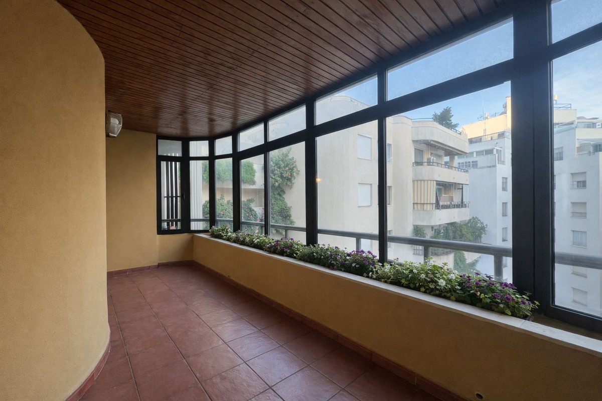 2 Bed Apartment for sale in Marbella Costa Del Sol, Málaga, Spain
