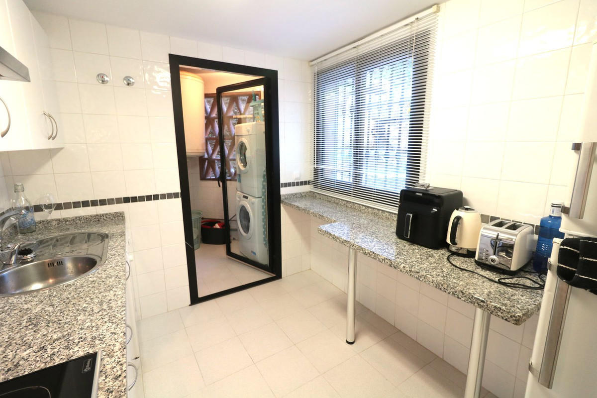Se vende Apartamento Planta Baja de 3 dormitorios en Costa Del Sol, Málaga, España