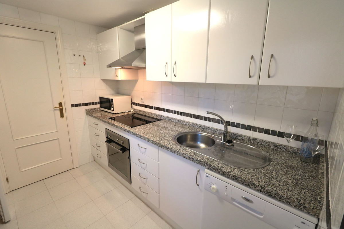 Se vende Apartamento Planta Baja de 3 dormitorios en Costa Del Sol, Málaga, España